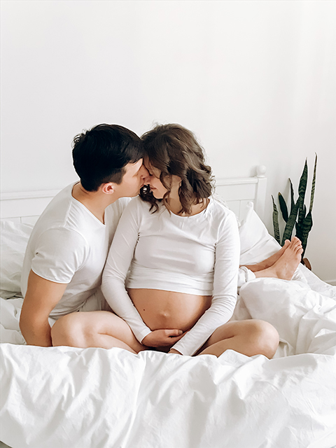 accompagnement-de-la-femme-enceinte-avec-l-hypnose-cyril-ouvrard-pornic